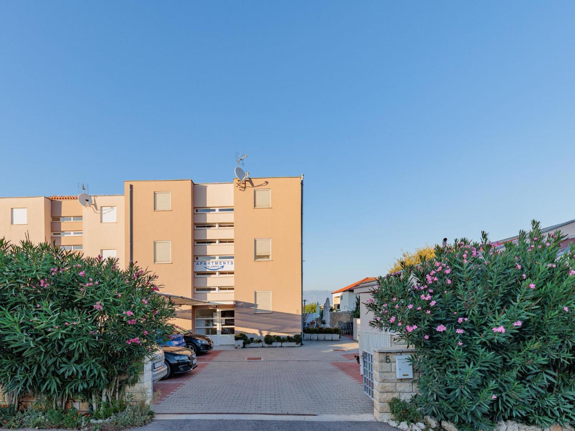 Apartment Mlasina-4 By Interhome Nin Exterior foto